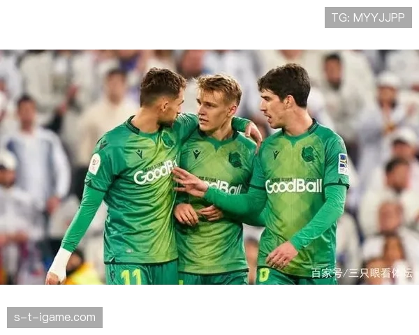 冠军争夺战白热化:各队实力对比与晋级前景深度解析 冠军争夺战白热化:各队实力对比与晋级前景深度解析