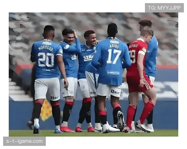 乌德勒支锋线火力全开,状态回暖展现强劲竞争力 乌德勒支锋线火力全开,状态回暖展现强劲竞争力