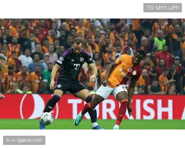 凯塞多中场突破表现稳健,持续提升球队攻防转换效率