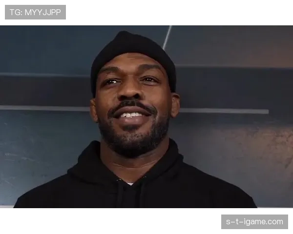 乔恩·琼斯一刷社媒，我的月薪瞬间变零花钱