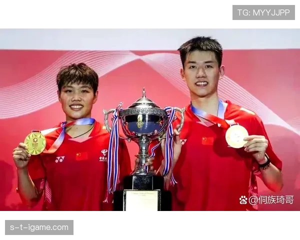 黄东萍，赛场铁人，下场钱包比发带还闪